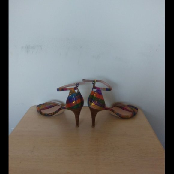 STUART WEITZMAN NUNAKED TINSEL HEELS - Picture 4 of 6